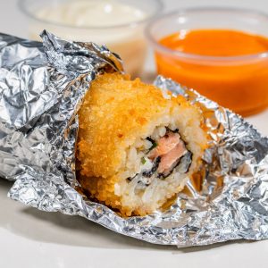 Hand Rolls Salmón-Queso-Cebollin